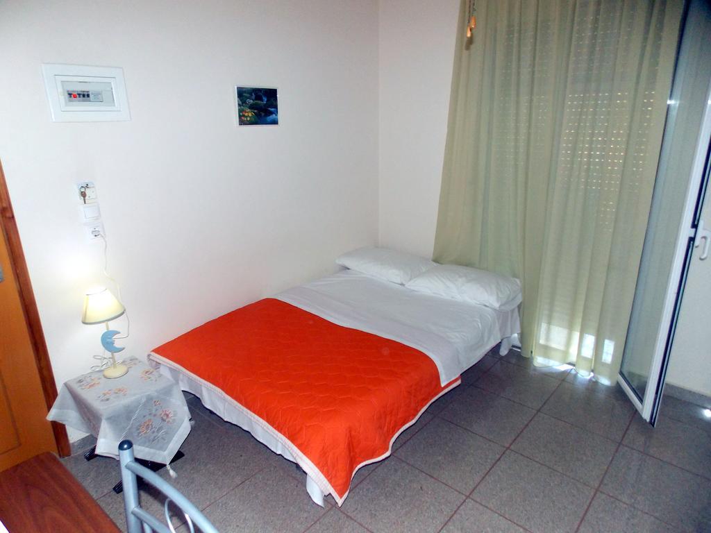 Nikos Apartments Ormos Panagias Exterior photo